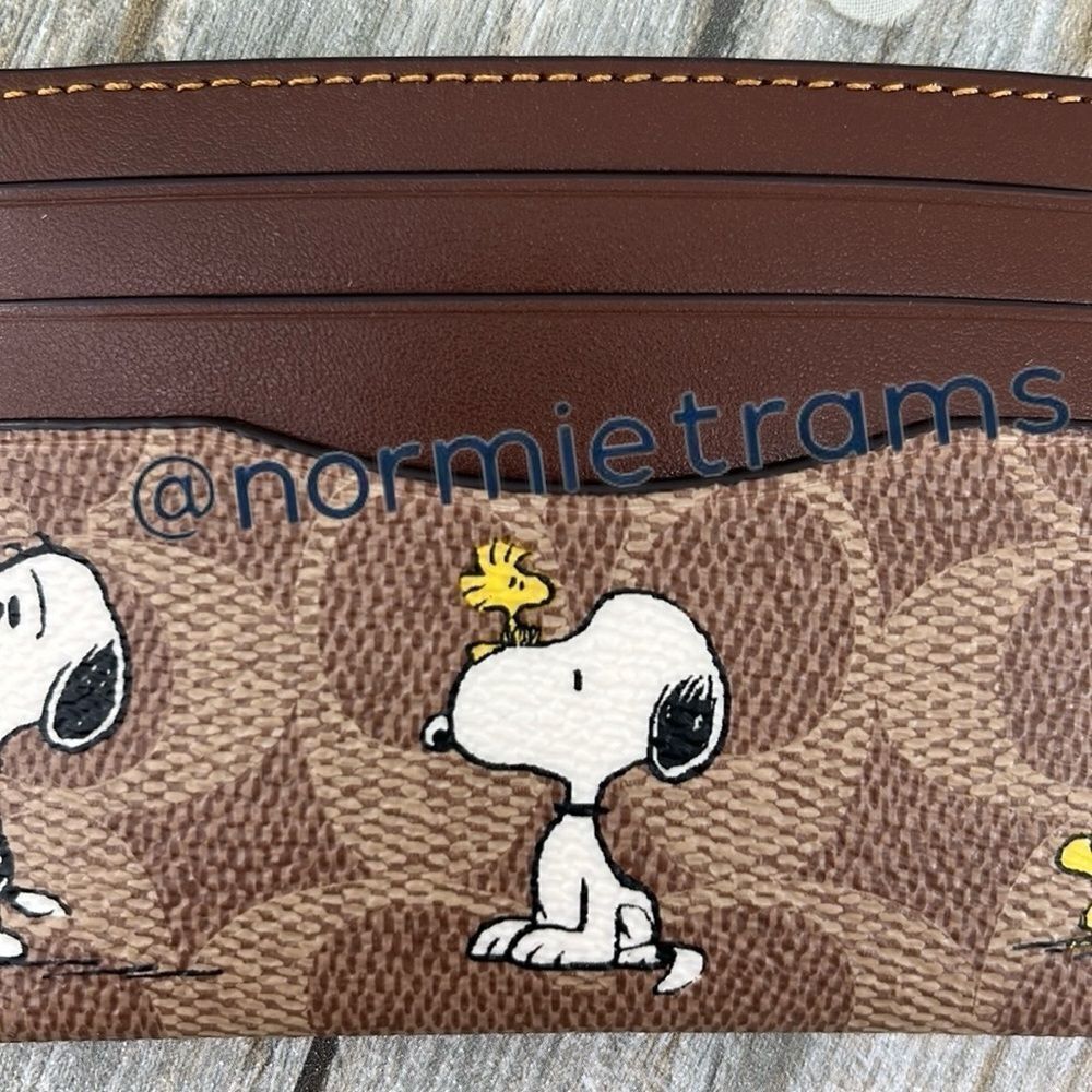 Coach X Peanuts Slim Id Card Case In Signature Canvas With Snoopy Print Wallet - Picture 3 of 6